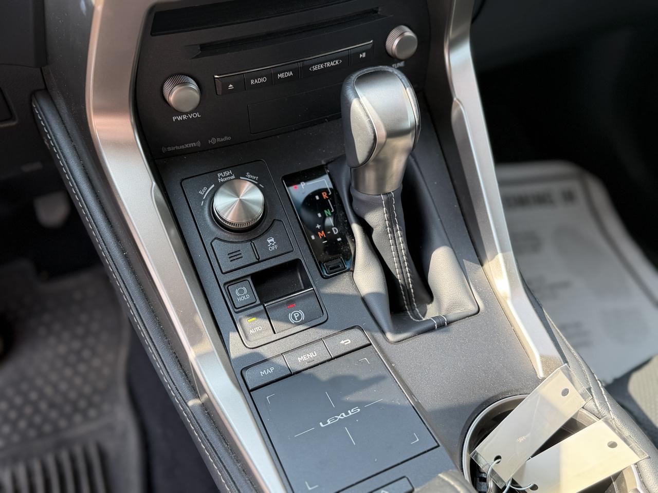 Lexus NX 200t  2019