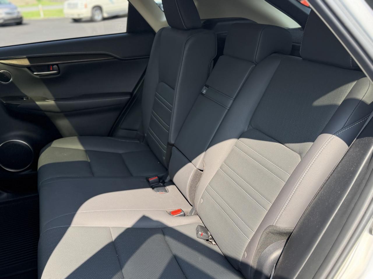 Lexus NX 200t  2019