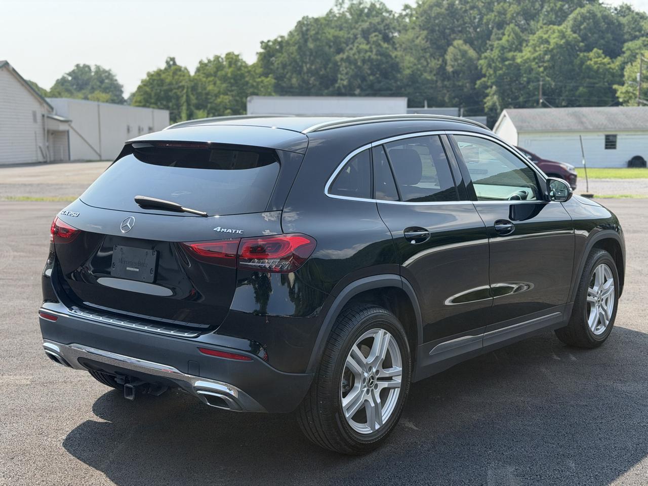 Mercedes-Benz GLA-Class  2021