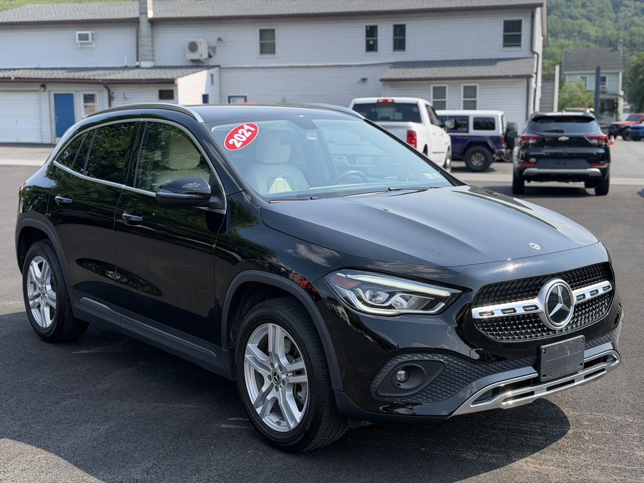 Mercedes-Benz GLA-Class  2021