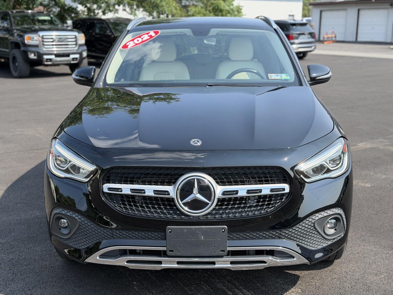 Mercedes-Benz GLA-Class  2021