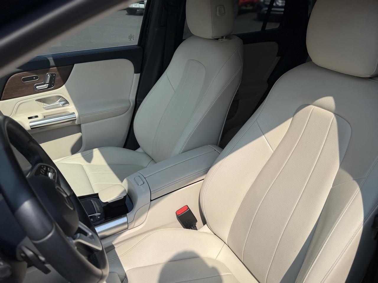 Mercedes-Benz GLA-Class  2021