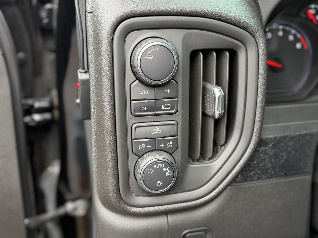Chevrolet Silverado 1500  2024