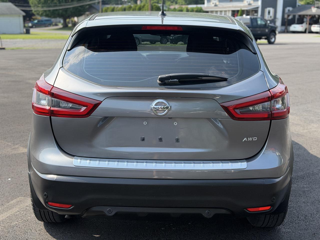 Nissan Rogue Sport  2020