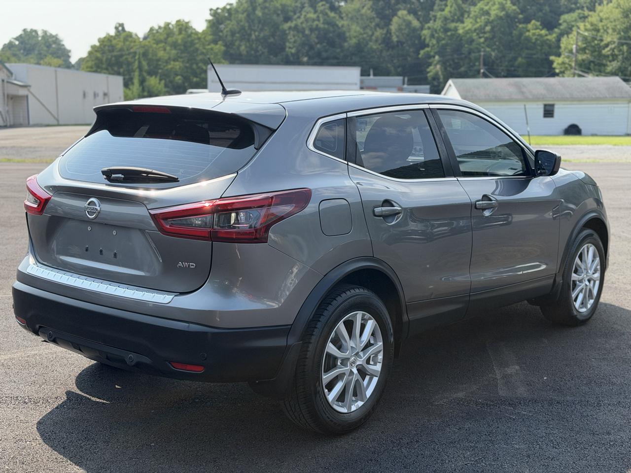 Nissan Rogue Sport  2020