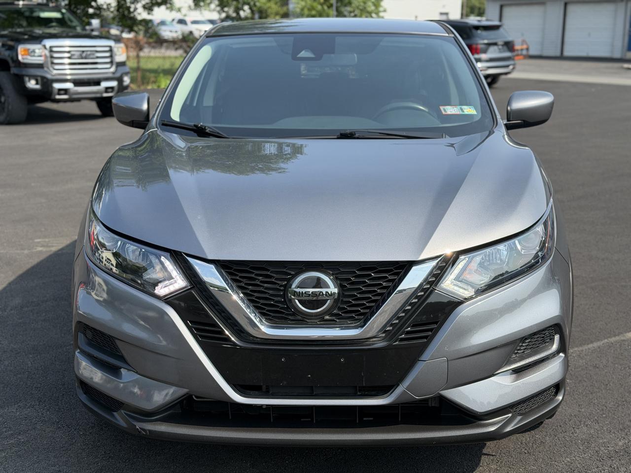 Nissan Rogue Sport  2020