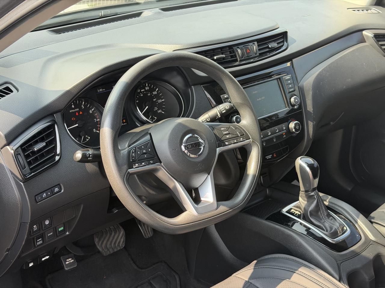 Nissan Rogue Sport  2020
