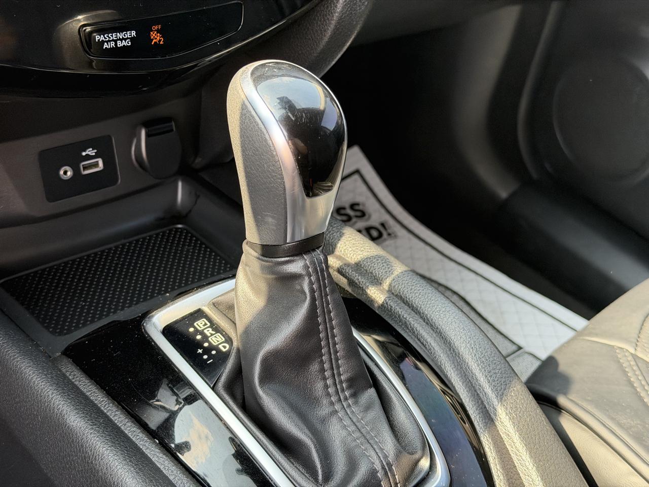 Nissan Rogue Sport  2020