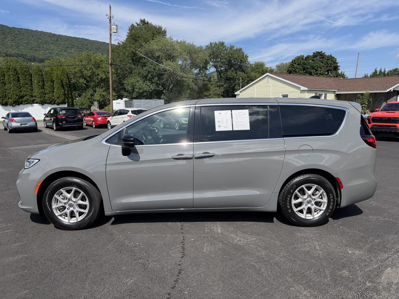 Chrysler Pacifica  2025