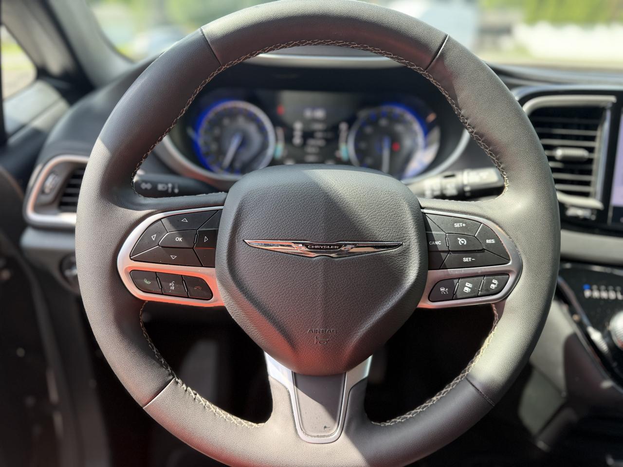 Chrysler Pacifica  2025