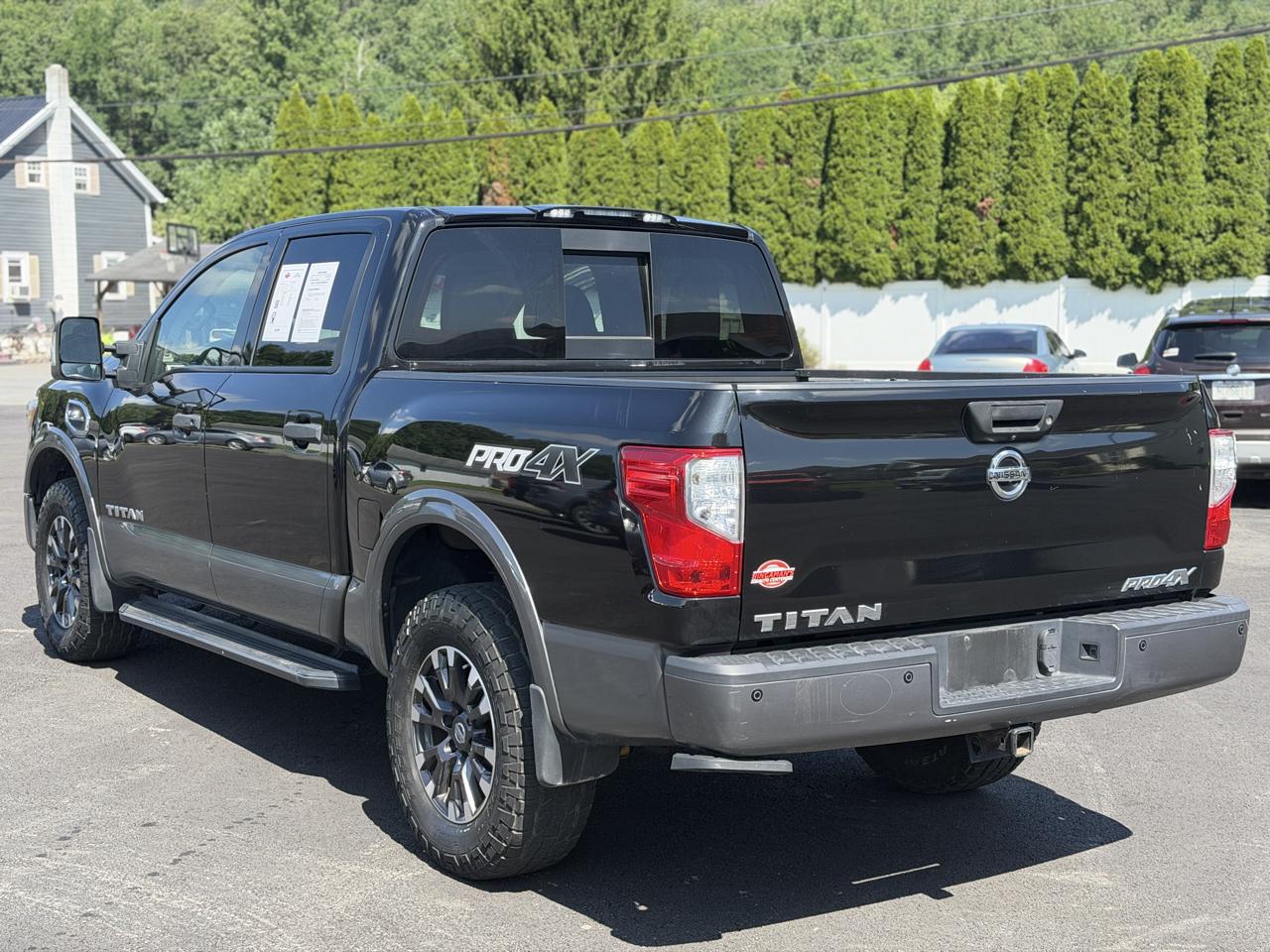 Nissan Titan  2017