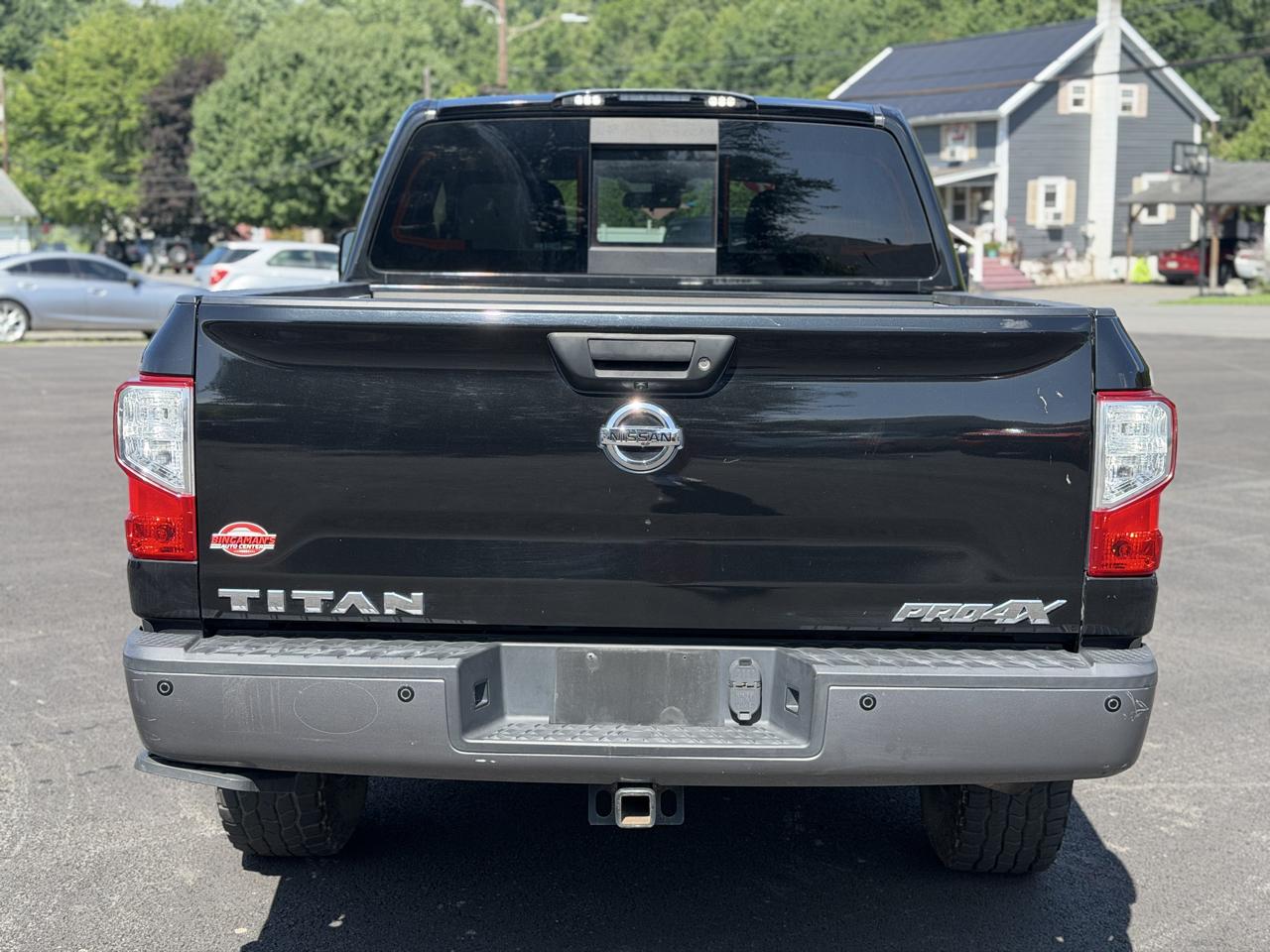 Nissan Titan  2017