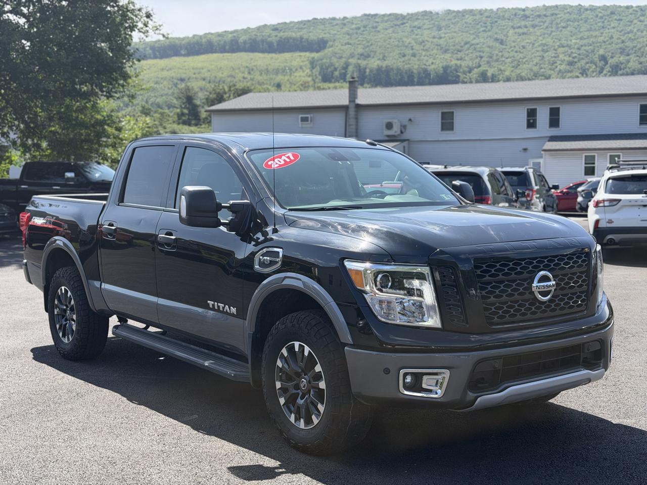 Nissan Titan  2017
