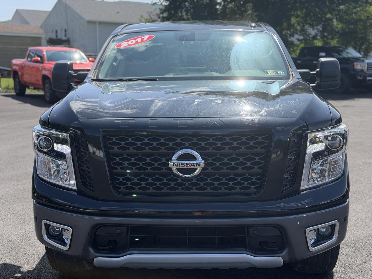 Nissan Titan  2017