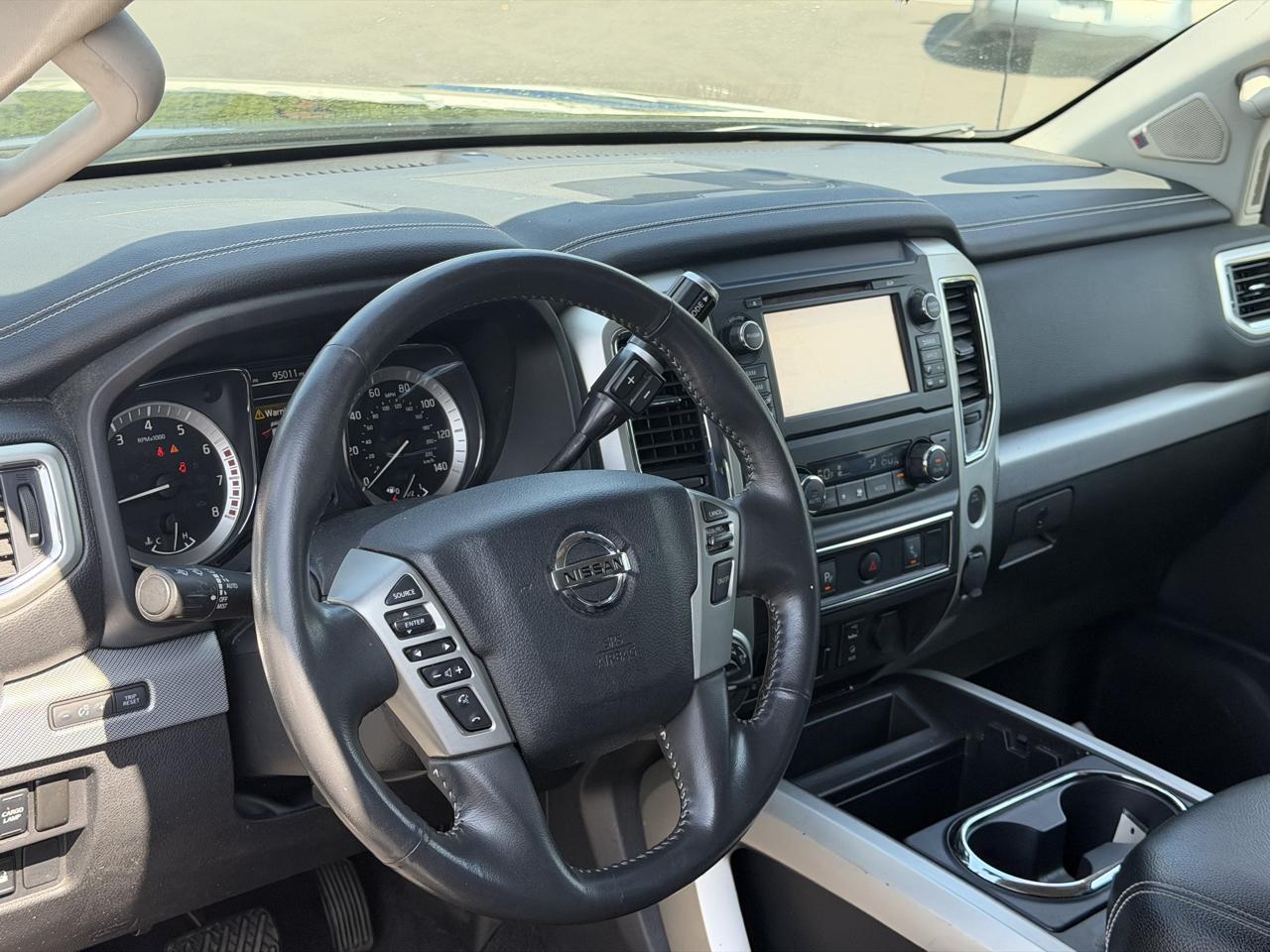 Nissan Titan  2017