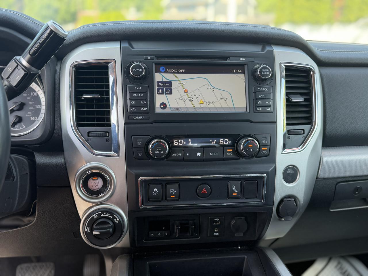 Nissan Titan  2017