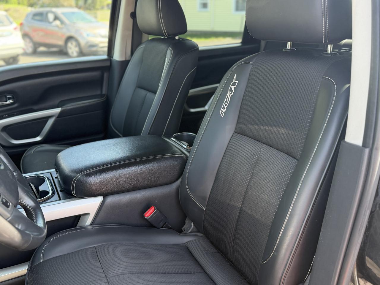 Nissan Titan  2017