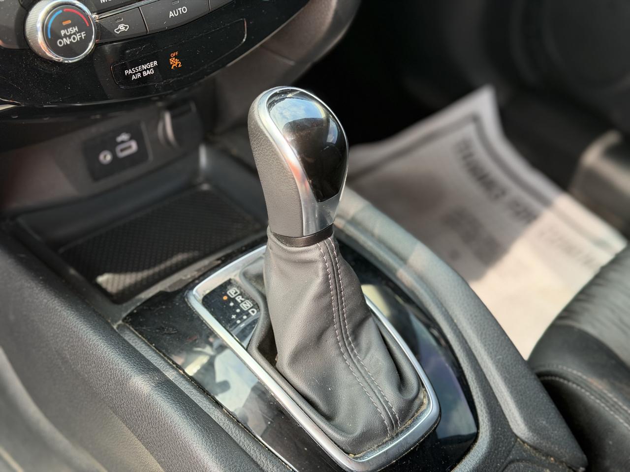 Nissan Rogue  2020