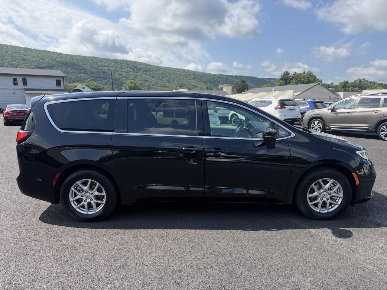 Chrysler Pacifica  2024