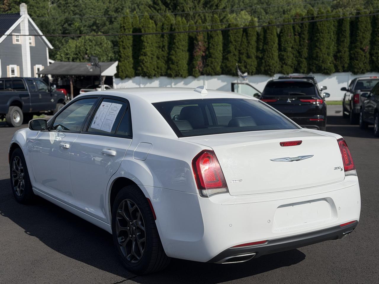 Chrysler 300  2018