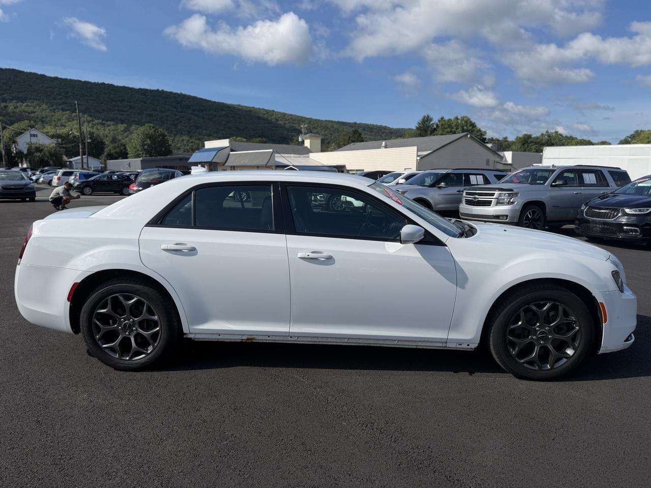 Chrysler 300  2018
