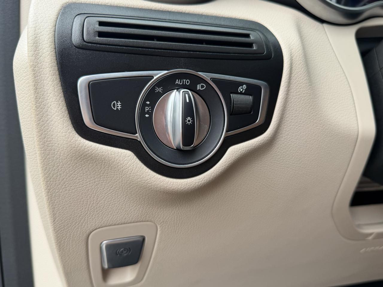 Mercedes-Benz GLC-Class  2017
