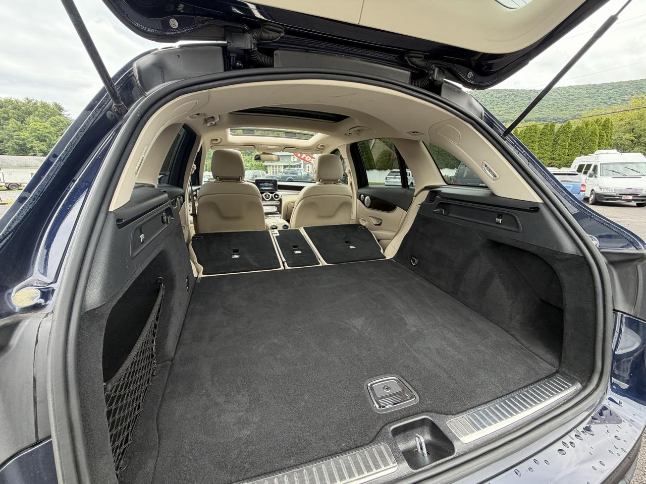 Mercedes-Benz GLC-Class  2017