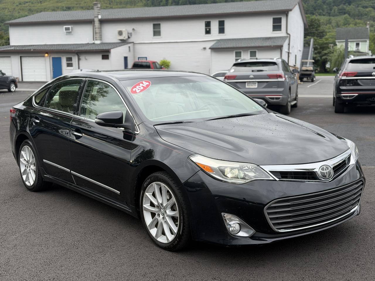 Toyota Avalon  2014