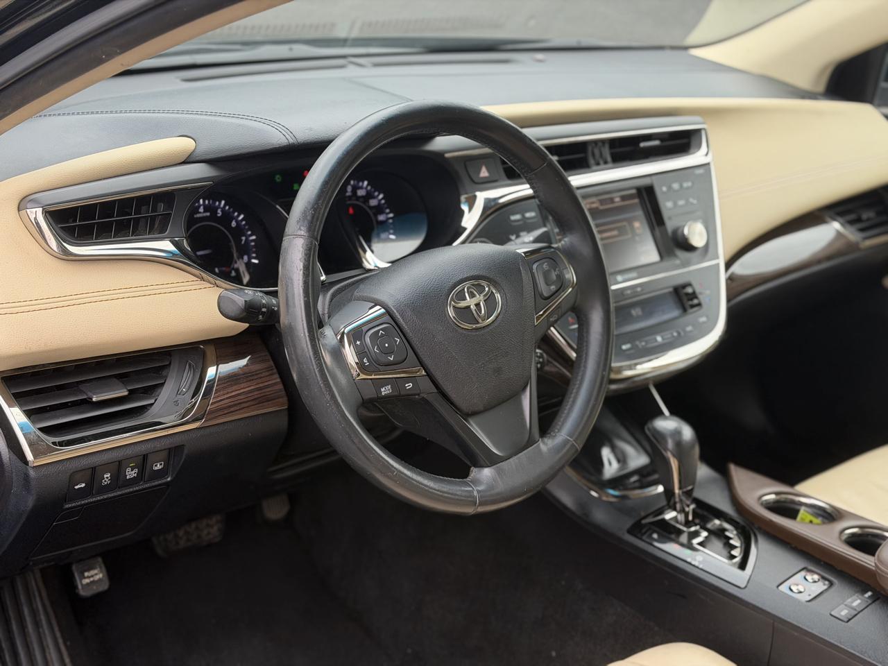 Toyota Avalon  2014
