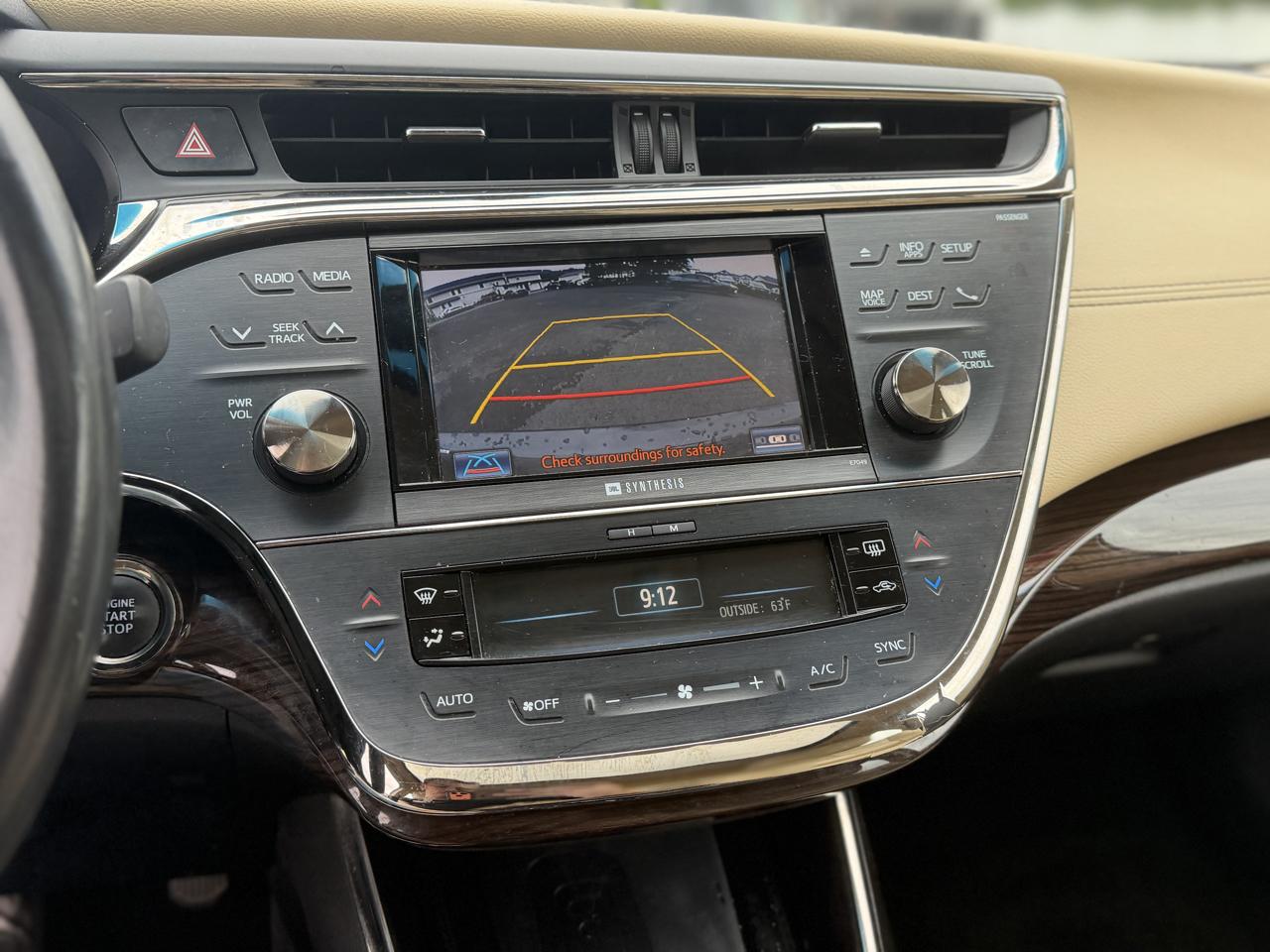 Toyota Avalon  2014
