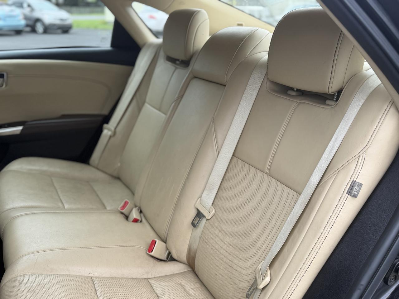 Toyota Avalon  2014
