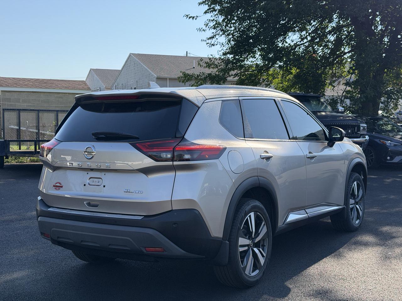 Nissan Rogue  2021