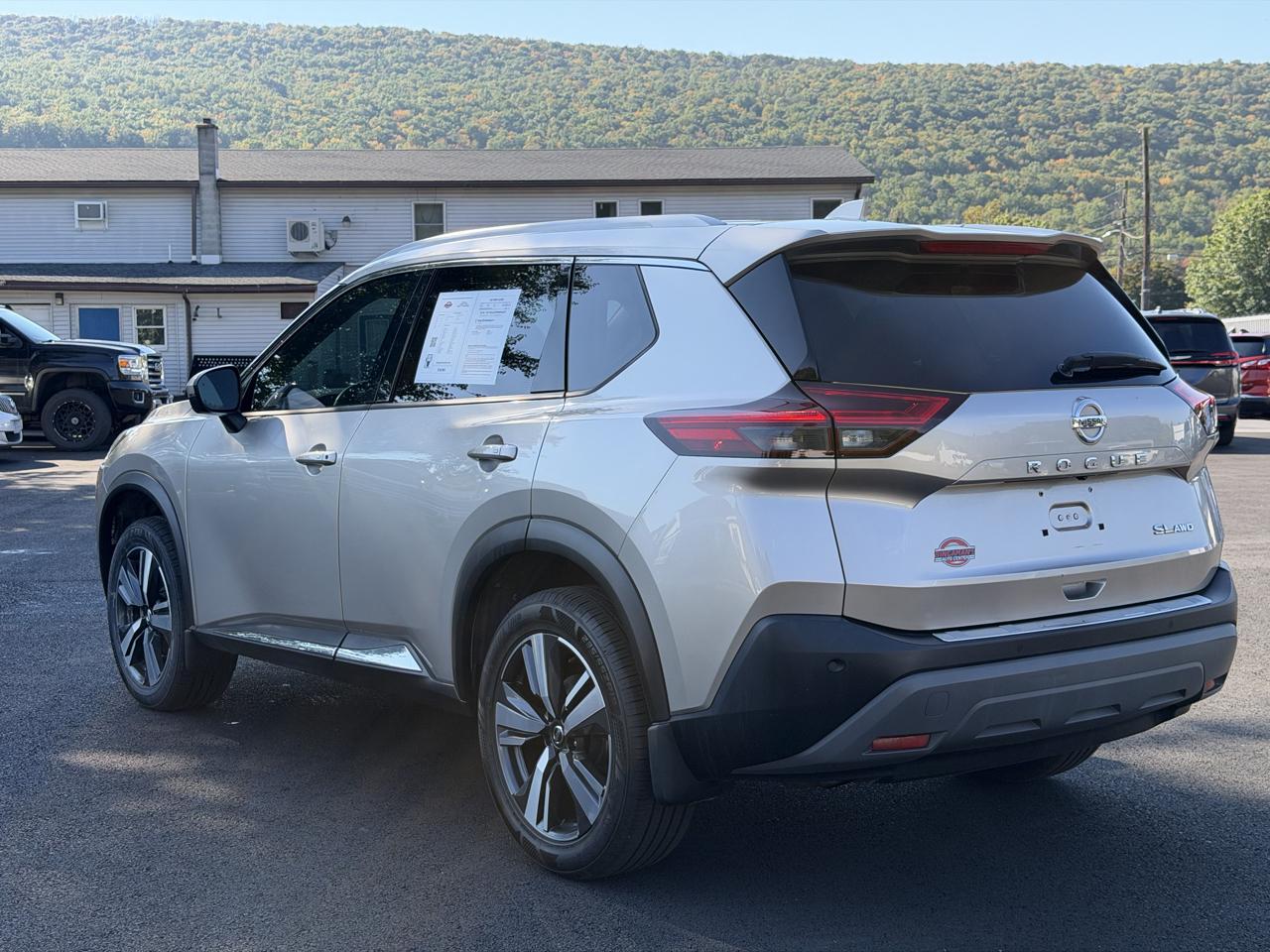 Nissan Rogue  2021