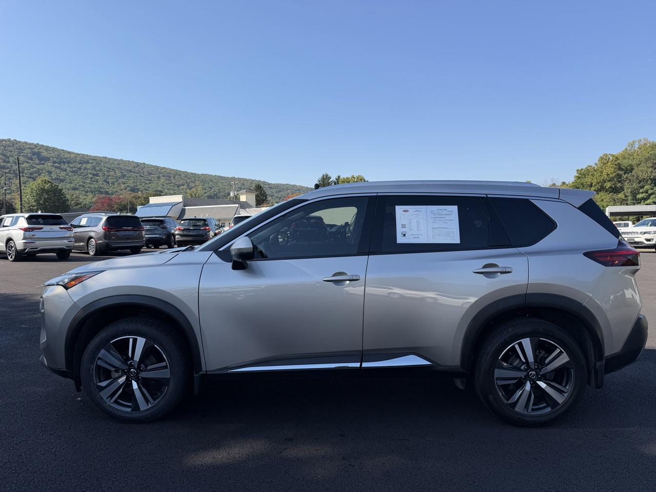 Nissan Rogue  2021