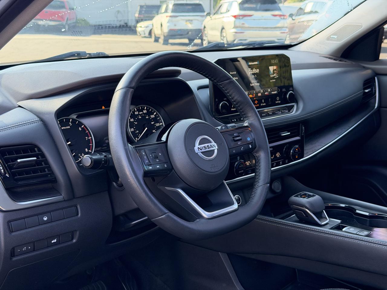 Nissan Rogue  2021