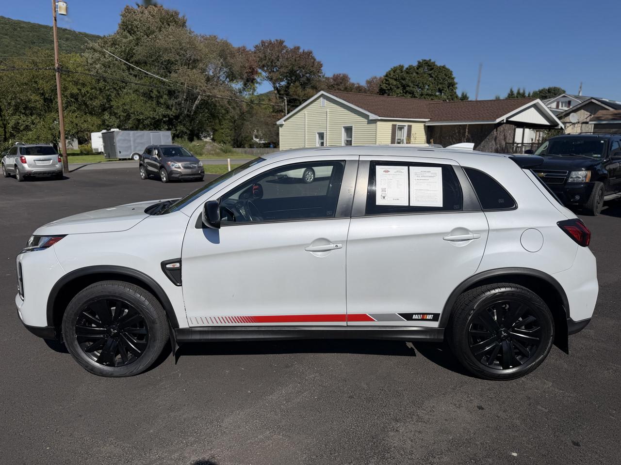 Mitsubishi Outlander Sport  2023