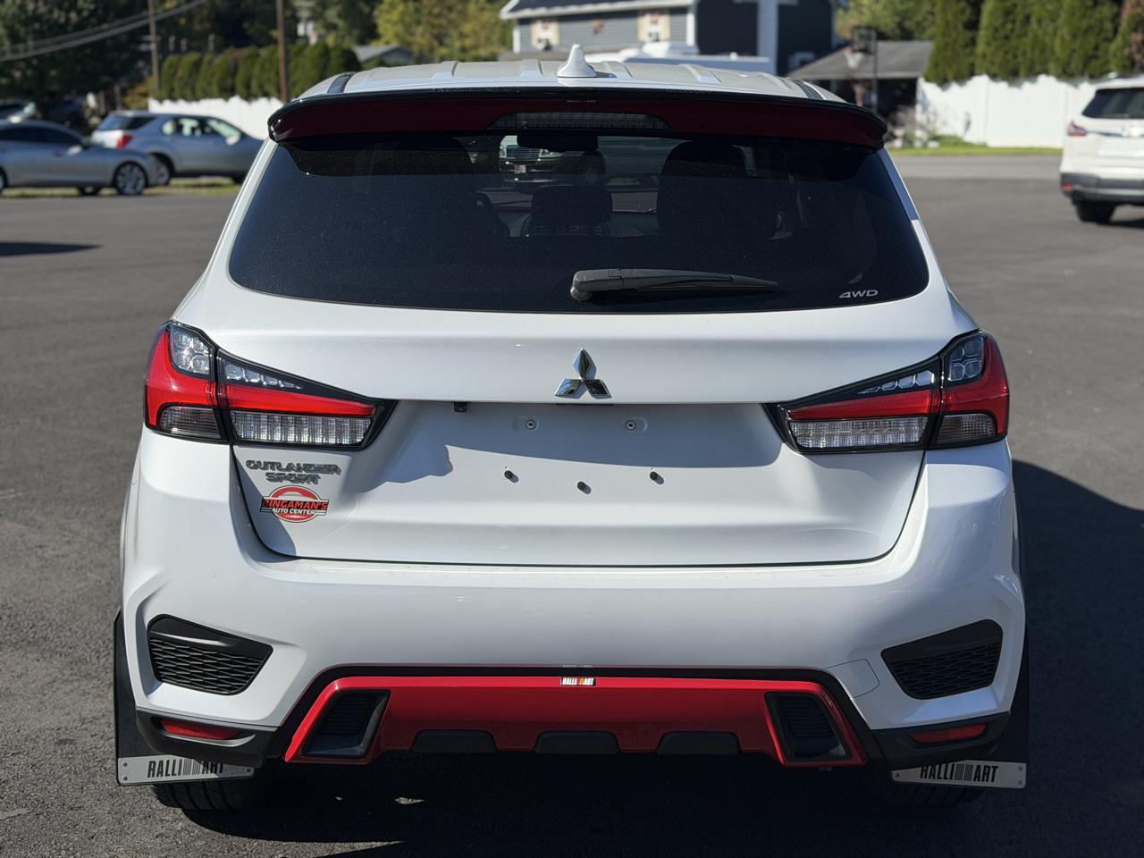 Mitsubishi Outlander Sport  2023