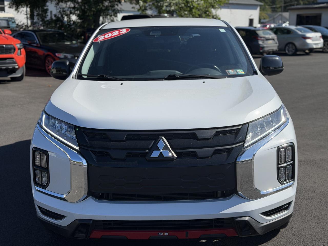 Mitsubishi Outlander Sport  2023