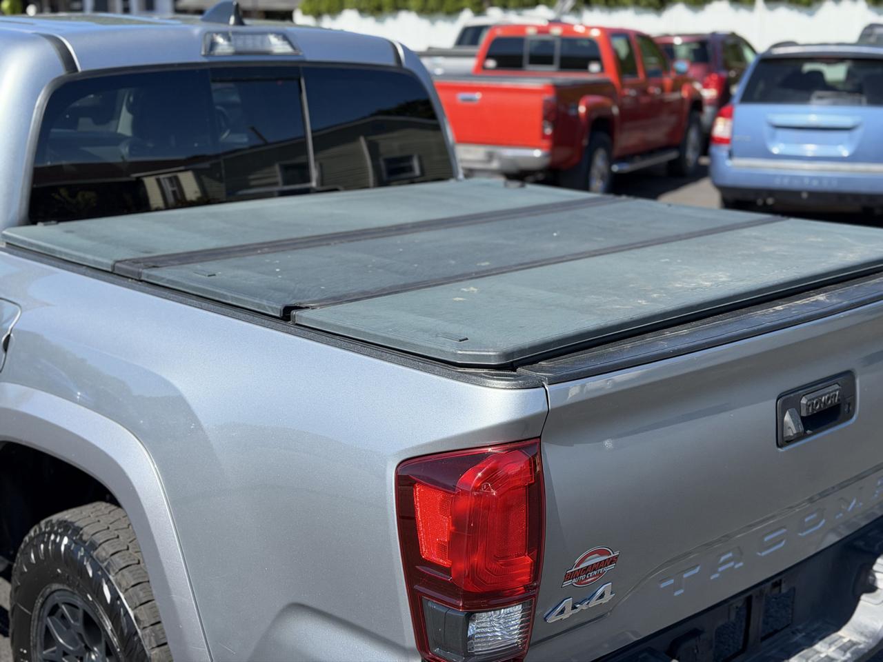 Toyota Tacoma  2021