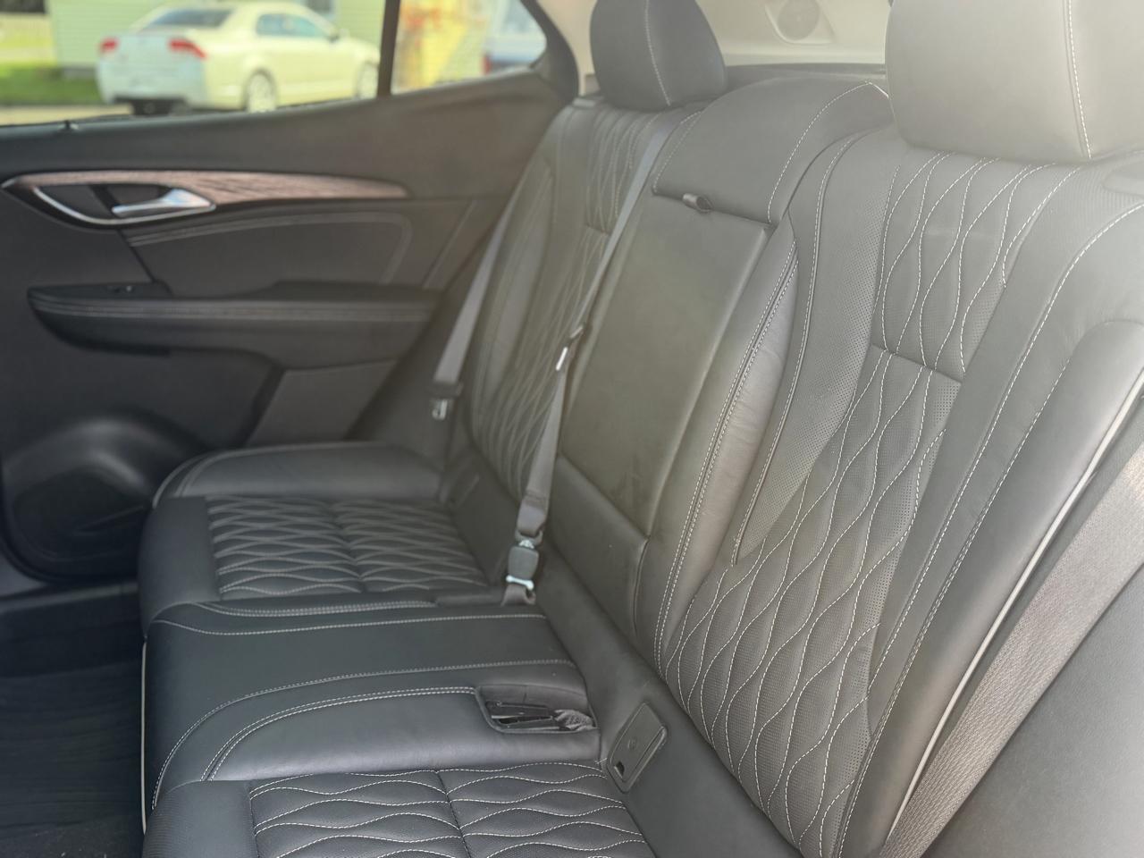 Buick Envision  2021