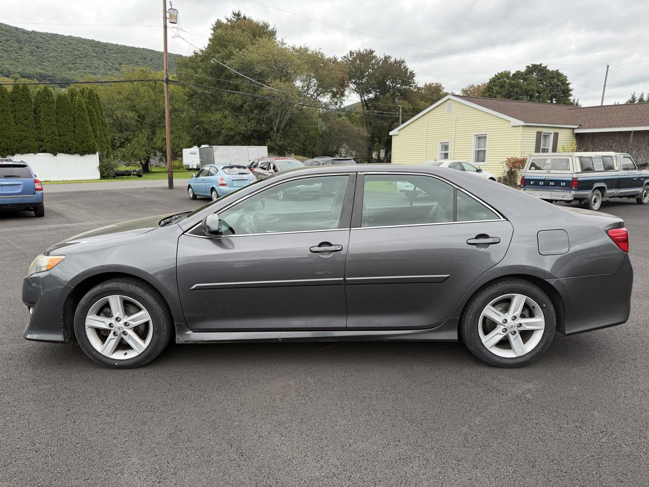 Toyota Camry  2014