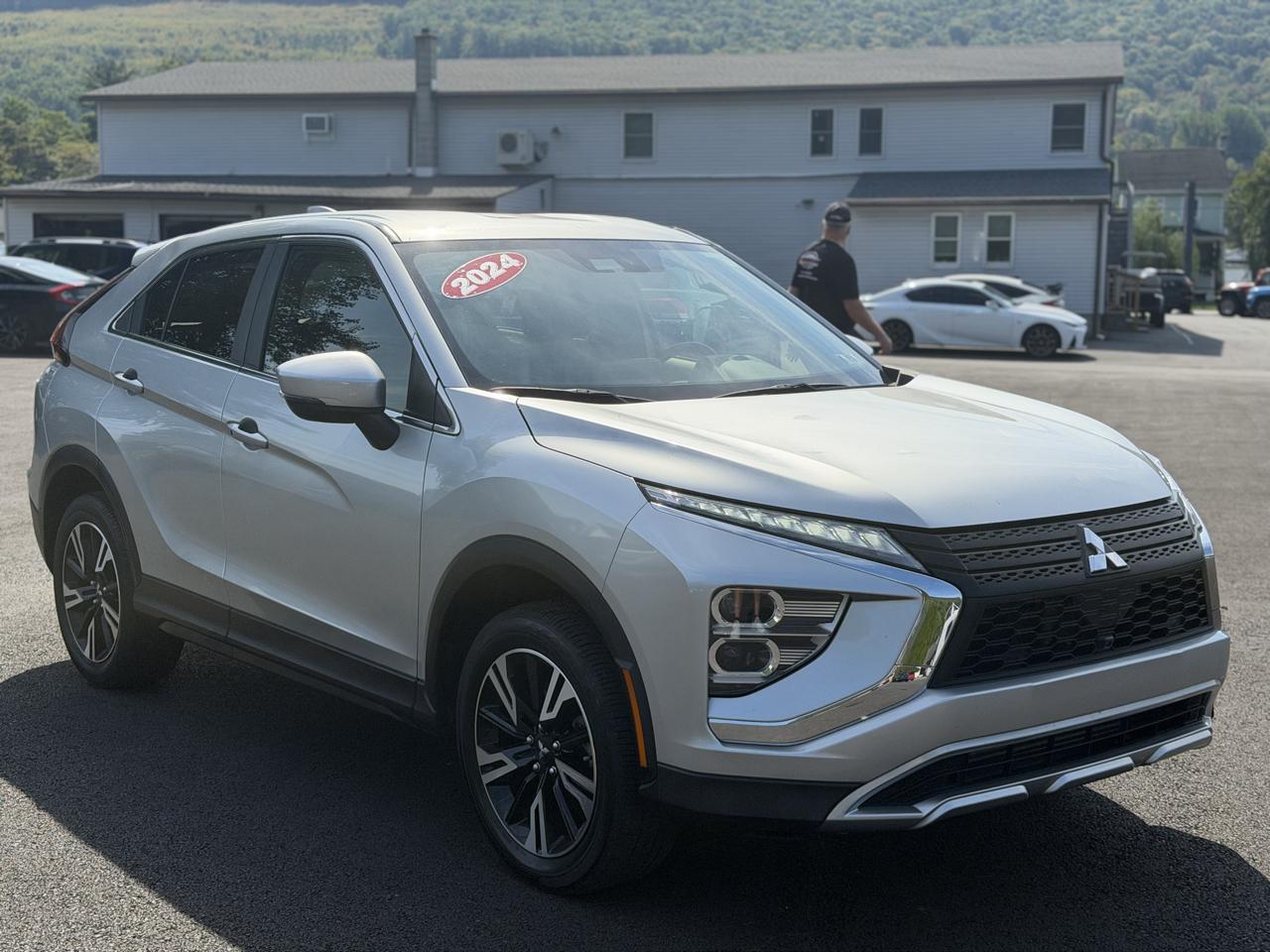 Mitsubishi Eclipse Cross  2024