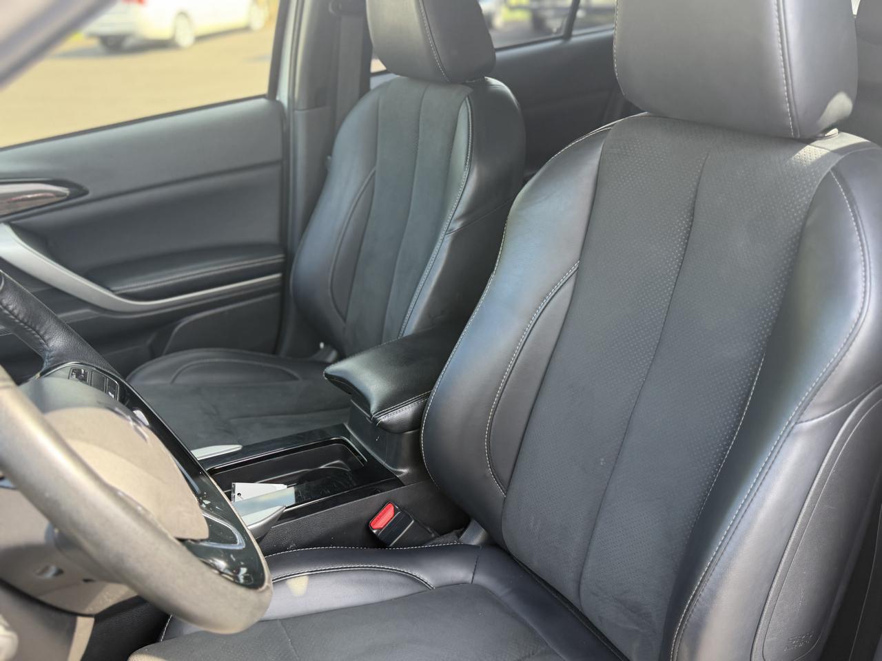 Mitsubishi Eclipse Cross  2024