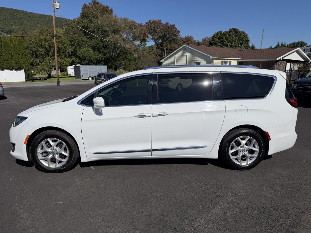Chrysler Pacifica  2018