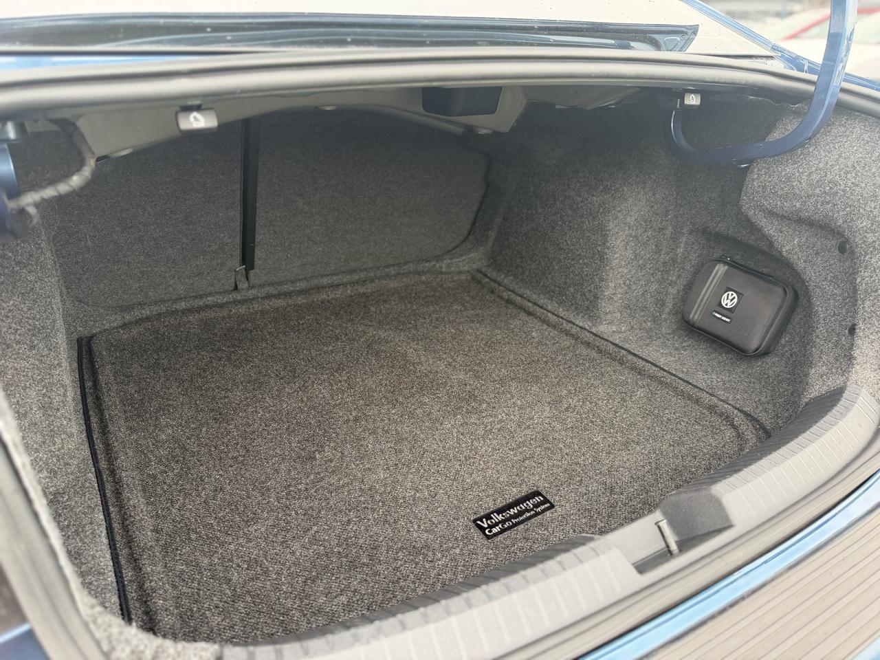 Volkswagen Jetta  2020