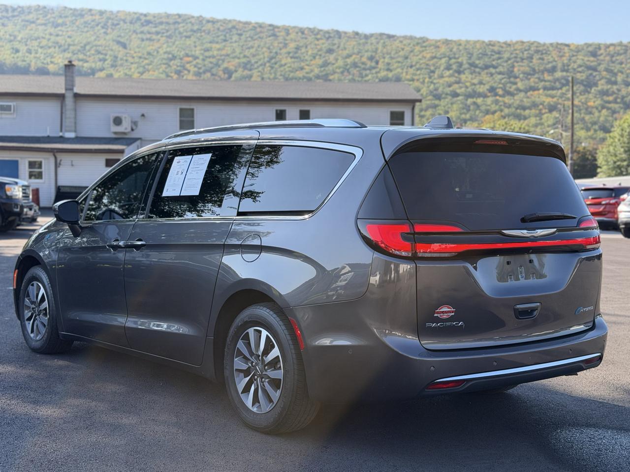 Chrysler Pacifica Hybrid  2021