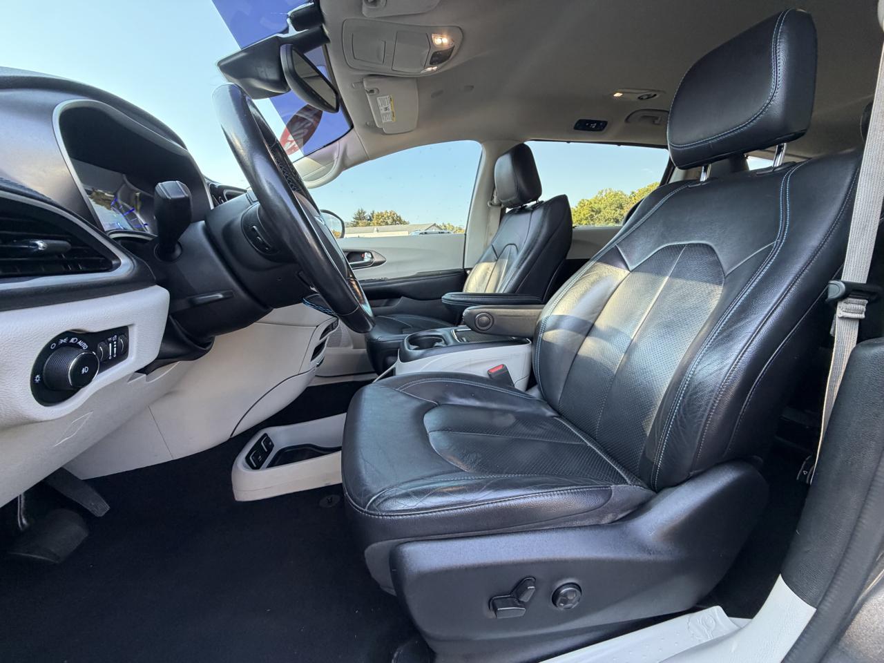 Chrysler Pacifica Hybrid  2021