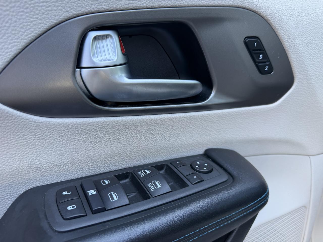 Chrysler Pacifica Hybrid  2021