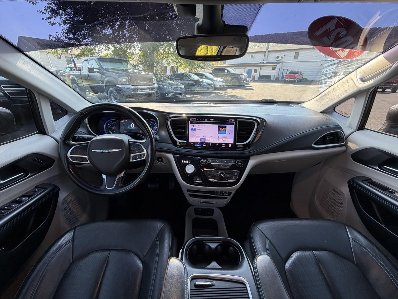 Chrysler Pacifica Hybrid  2021