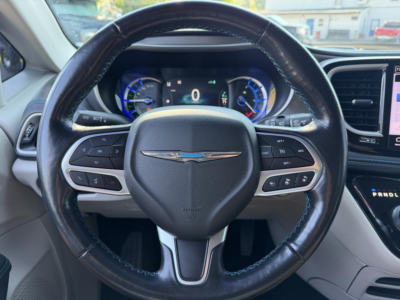 Chrysler Pacifica Hybrid  2021